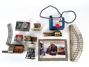 GERMAN MARKLIN TRAIN ACCESSORY GROUPING C. 1950S