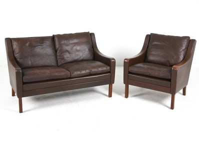 ATTR. MOGENS HANSEN LEATHER SOFA SUITE C. 1970S