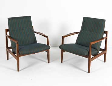 PAIR OF JENS RISOM M. U-440 WALNUT LOUNGE CHAIRS