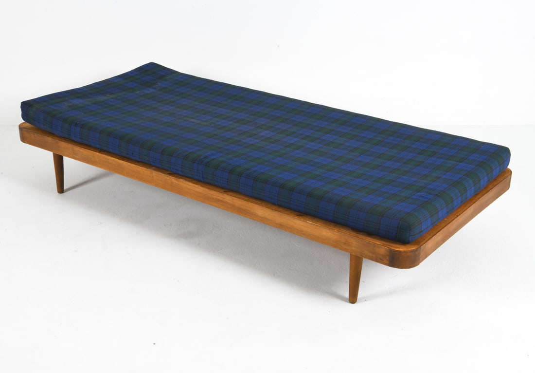 ATTR. HORSNES DANISH PINE DAYBED C. 1970S (1 of 8)