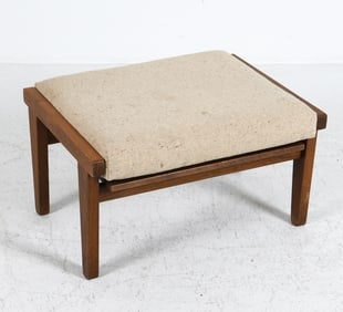 HANS WEGNER GE-375 OAK OTTOMAN C. 1970S