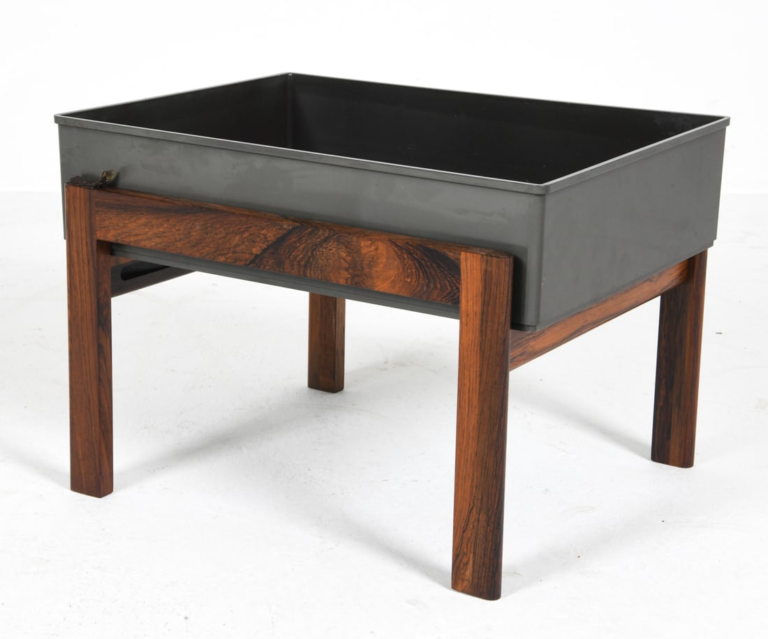 ILLUM WIKKELSO DANISH ROSEWOOD PLANTER C. 1970S (1 of 10)