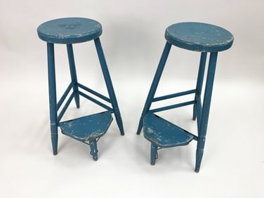 PAIR OF RICHARD MULLIGAN DROP-LIFT BARSTOOLS