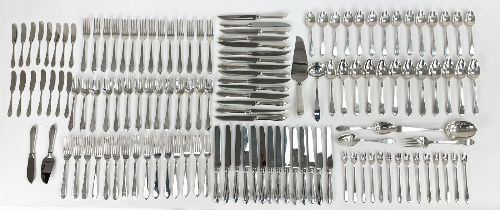 TIFFANY & CO. FANEUIL STERLING SILVER FLATWARE SET (1 of 18)