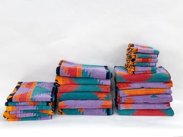 GROUPING OF RALPH LAUREN SOUTHWEST STYLE TOWELS