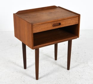 ATTR. JOHANNES ANDERSEN TEAK NIGHT STAND C. 1960S