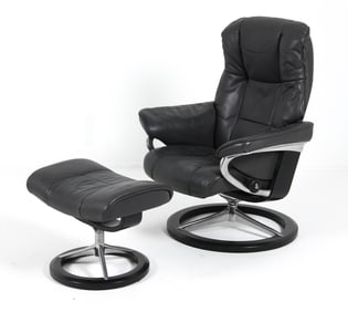 EKORNES STRESSLESS RECLINER & OTTOMAN C.1970S