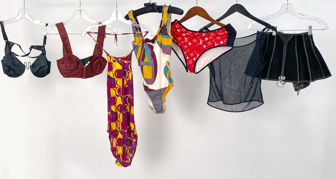 GROUPING OF WOMEN'S DESIGNER CLOTHING & SWIM SUITS (1 of 18)