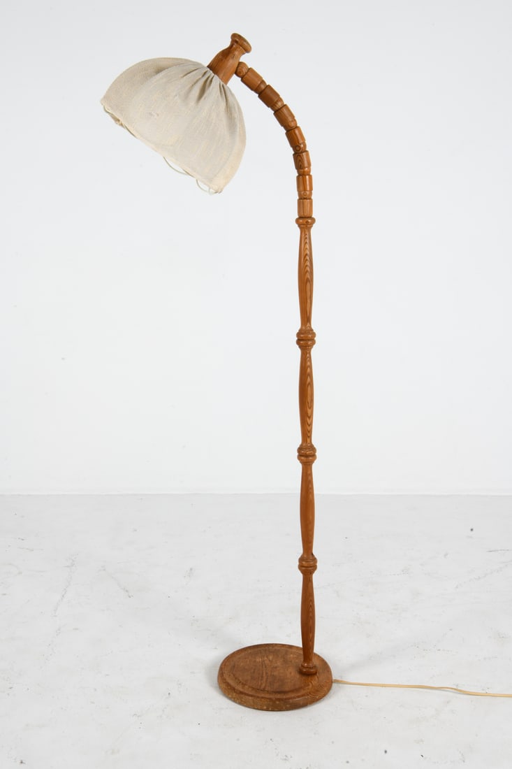 SWEDISH PINE ADJUSTABLE FLOOR LAMP C. 1970S (1 of 13)