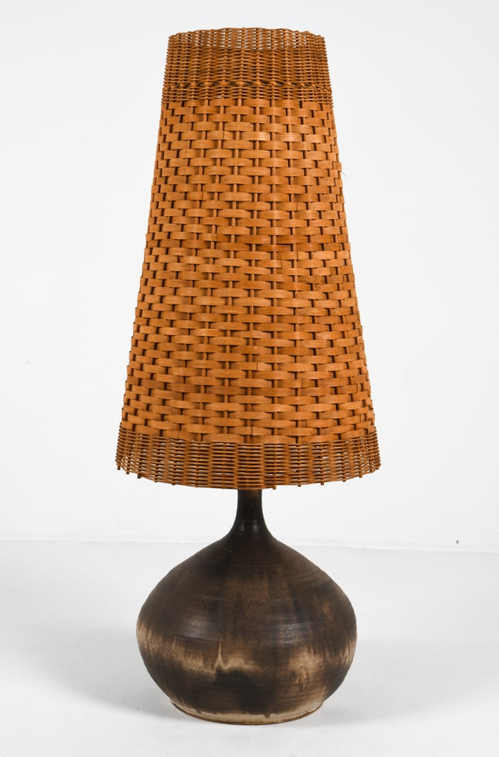 RUSCHA STYLE STONEWARE & RATTAN TABLE LAMP 1970S (1 of 14)