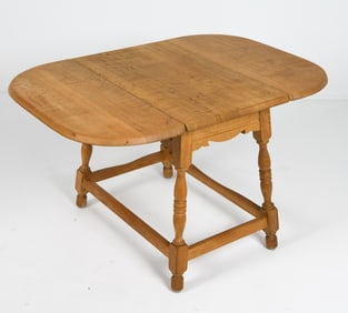 STYLE OF HENNING KJAERNULF OAK DROPLEAF SIDE TABLE