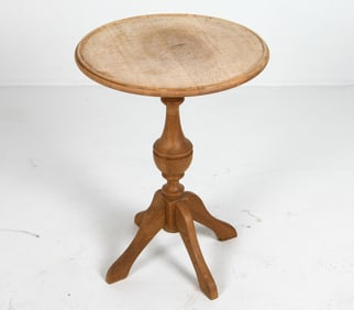 STYLE OF ANTON KILDEBERG OAK SIDE TABLE C. 1950S
