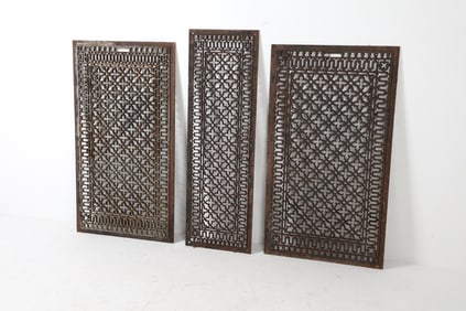 ANTIQUE CAST IRON HEAT EXCHANGER GRATE GROUPING