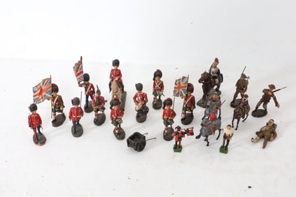 ANTIQUE BRITISH & WWI SOLDIER FIGURINE GROUPING
