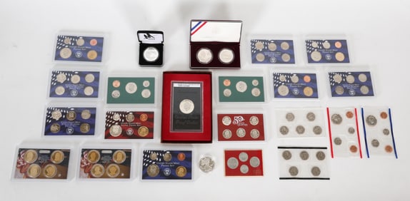 GROUPING OF COINS INCL. PROOF SETS