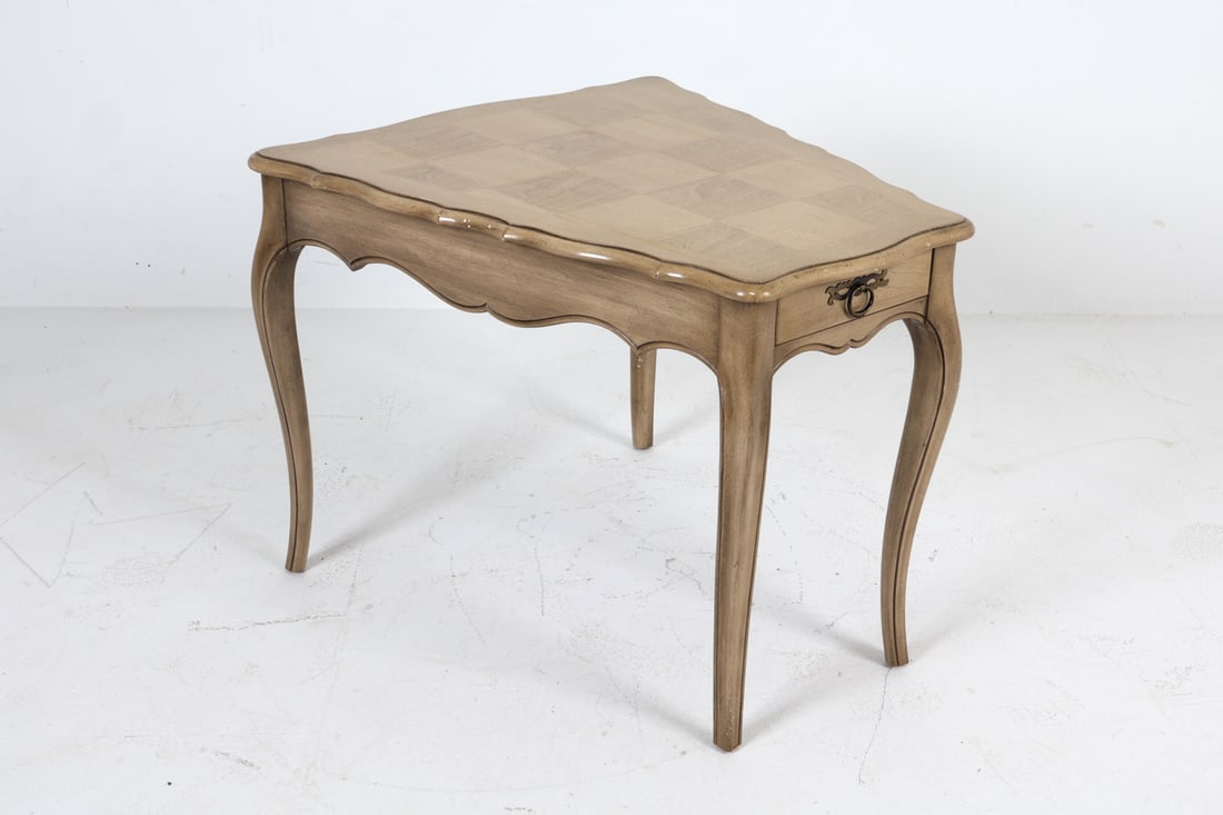 MID-CENTURY HOLLYWOOD REGENCY STYLE SIDE TABLE (1 of 13)