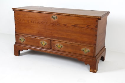 ANTIQUE CHIPPENDALE STYLE PINE BLANKET CHEST