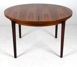 VEJLE STOLE DANISH ROSEWOOD EXTENDING DINING TABLE
