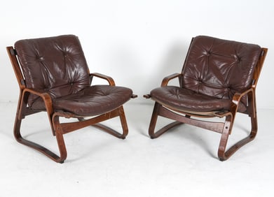 (2) GISKE CARLSEN FOR KLEPPE LEATHER LOUNGE CHAIRS