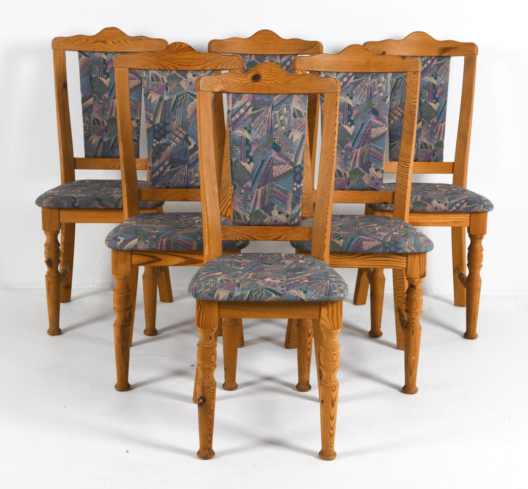 (6) DANISH PINE DINING CHAIRS C. 1970S: Pine frames with patterned fabric upholstery. Denmark, circa 1970s. Dimensions: H 38.25" x W 16.5" x D 17.5" x SH 19". Condition: Minor scuffs to frames. Wear consistent with age and use. CLEVG047