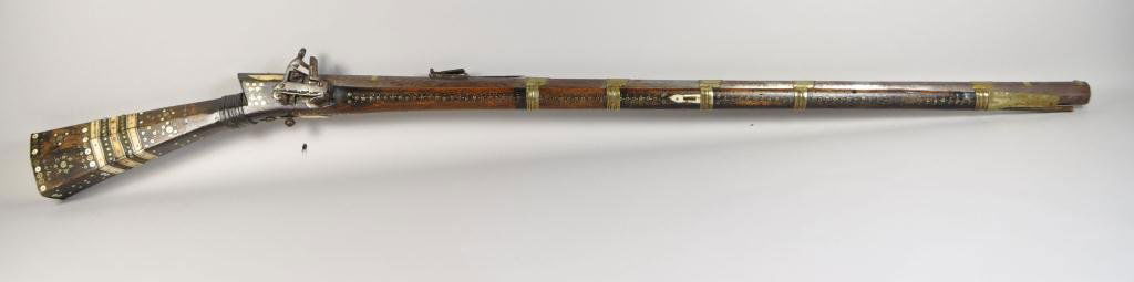 C. 1800 OTTOMAN EMPIRE RIFLED MUSKET MIQUELET LOCK: Fantastic quality Turkish turn of the 18/19th Century rifled musket with miquelet style lock. Very high quality octagonal barrel with brass inlay. The barrel has heavy walls, allowing deeply cut rifli