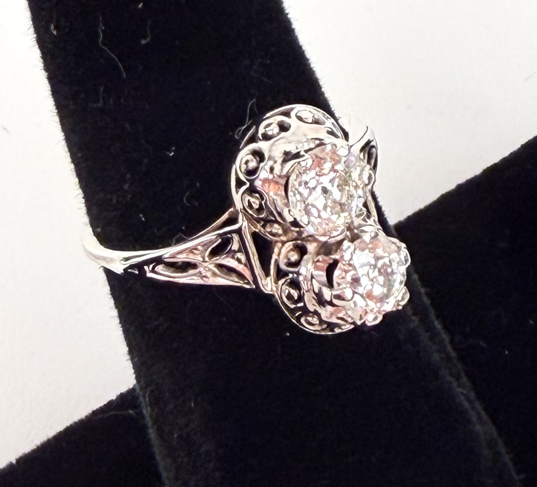 ANTIQUE DOUBLE DIAMOND & 14K WHITE GOLD RING