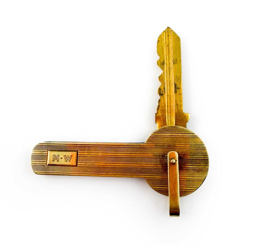 VINTAGE TIFFANY & CO 14K GOLD KEY HOLDER (1 of 9)