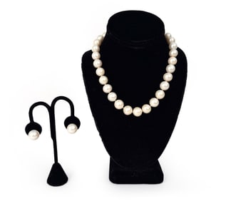 18K PEARL EARRINGS AND NECKLACE