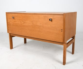 AKSEL KJERSGAARD DANISH OAK MEDIA CABINET C. 1970S
