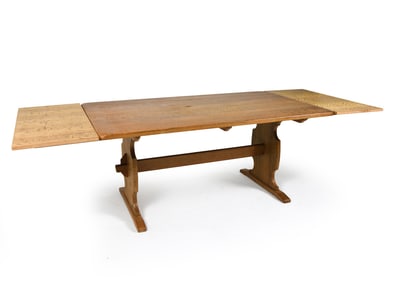 MAROK MOBLER OAK EXTENDING DINING TABLE C. 1970S