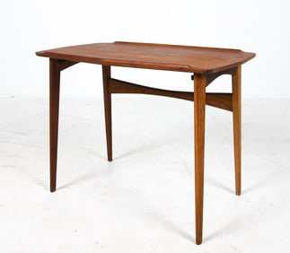 STYLE OF LARSEN DANISH TEAK SIDE TABLE C. 1960S