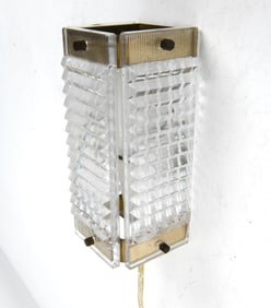 WIKTOR BERNDT STYLE SWEDISH CRYSTAL WALL SCONCE