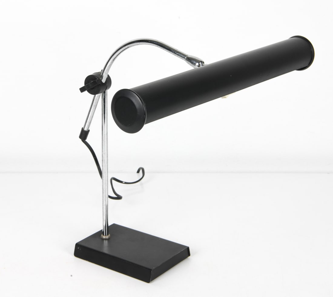 ATTR. ANVIA DUTCH DESK LAMP C. 1950S (1 of 12)