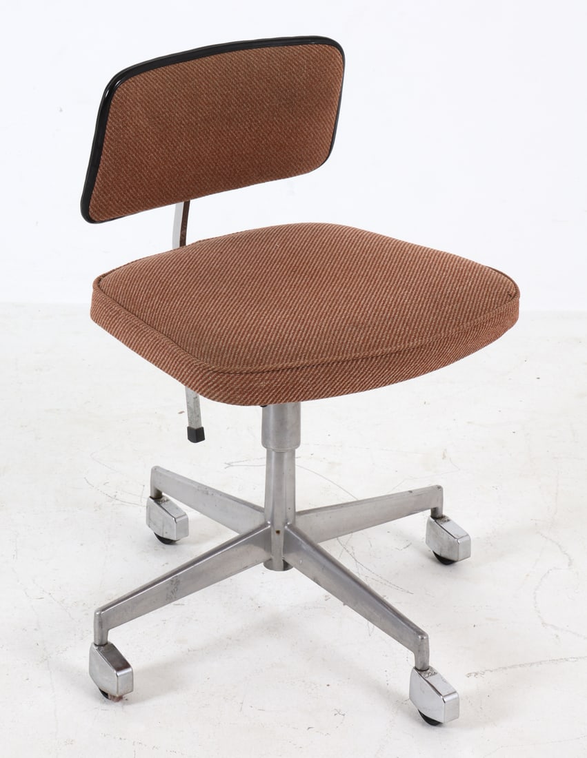 JACOB JENSEN LABOFA SWIVEL OFFICE CHAIR (1 of 14)