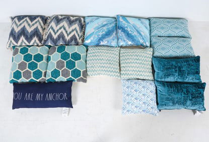 CONTEMPORARY DECORATIVE PILLOW GROUPING