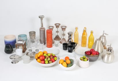 CONTEMPORARY DECORATIVE GROUPING