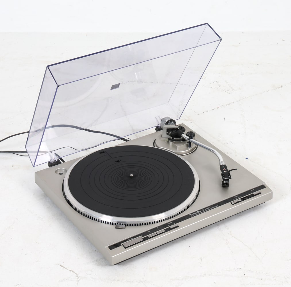VINTAGE TECHNICS DIRECT DRIVE TURNTABLE (1 of 14)