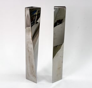 PAIR OF ZAHA HADID ALESSI CREVASSE FLOWER VASES