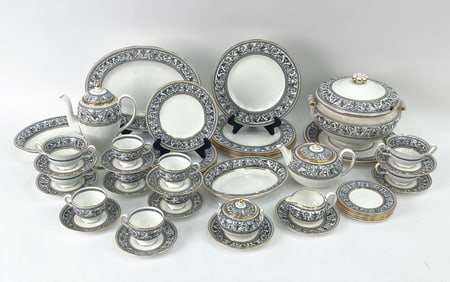 WEDGWOOD FLORENTINE BLACK DRAGON PORCELAIN