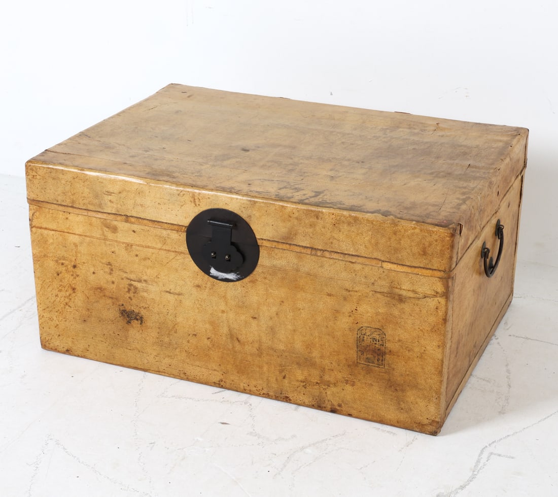 ANTIQUE CHINESE VELLUM TRUNK 19TH C. (1 of 20)