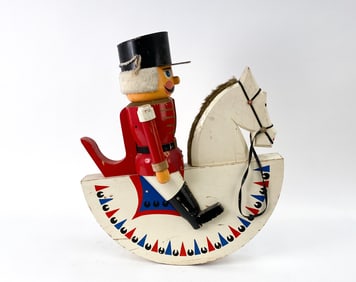 ERZGEBIRGE VOLKSKUNST HUSSAR GERMAN NUTCRACKER