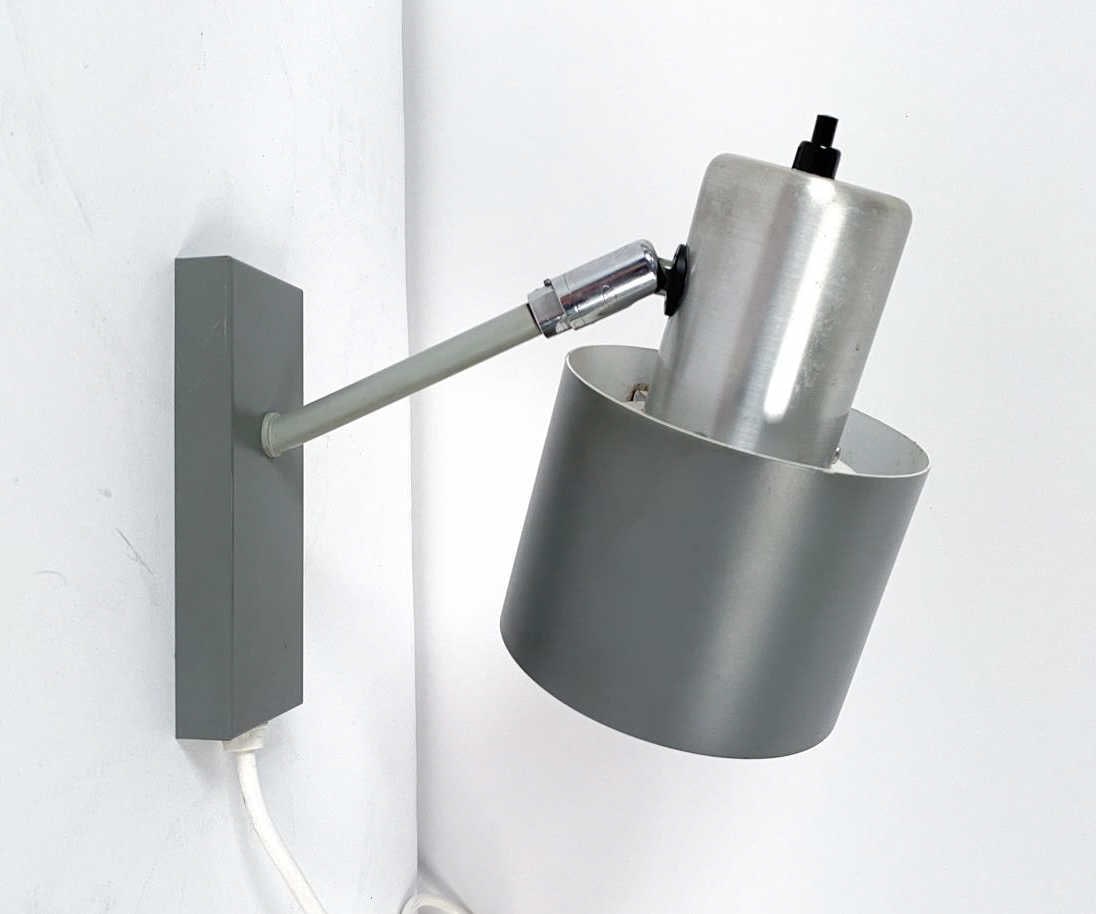 ATTR. JO HAMMERBORG M. ALFA METAL WALL LAMP 1970S: Gray metal lamp attributed to Jo Hammerborg for Fog & Morup. Apparently unmarked. Denmark, Circa 1970s. Dimensions: H 9" x W 7" Condition: Light scratches and rim flea bites, minor soiling and signs o