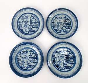 (4) CHINESE EXPORT PORCELAIN PLATES