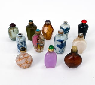 VINTAGE GROUPING OF CHINESE SNUFF BOTTLES