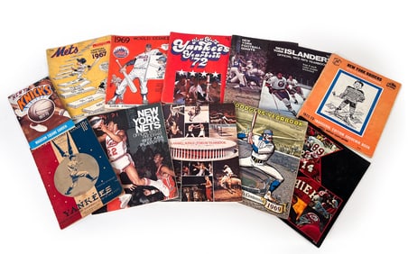 GROUPING OF VINTAGE SPORTS YEARBOOKS