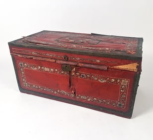 ANTIQUE CHINESE EXPORT WOOD & LEATHER TRUNK
