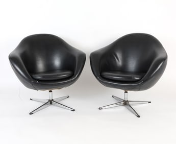 PAIR OF OVERMAN POD SWIVEL LOUNGE CHAIRS