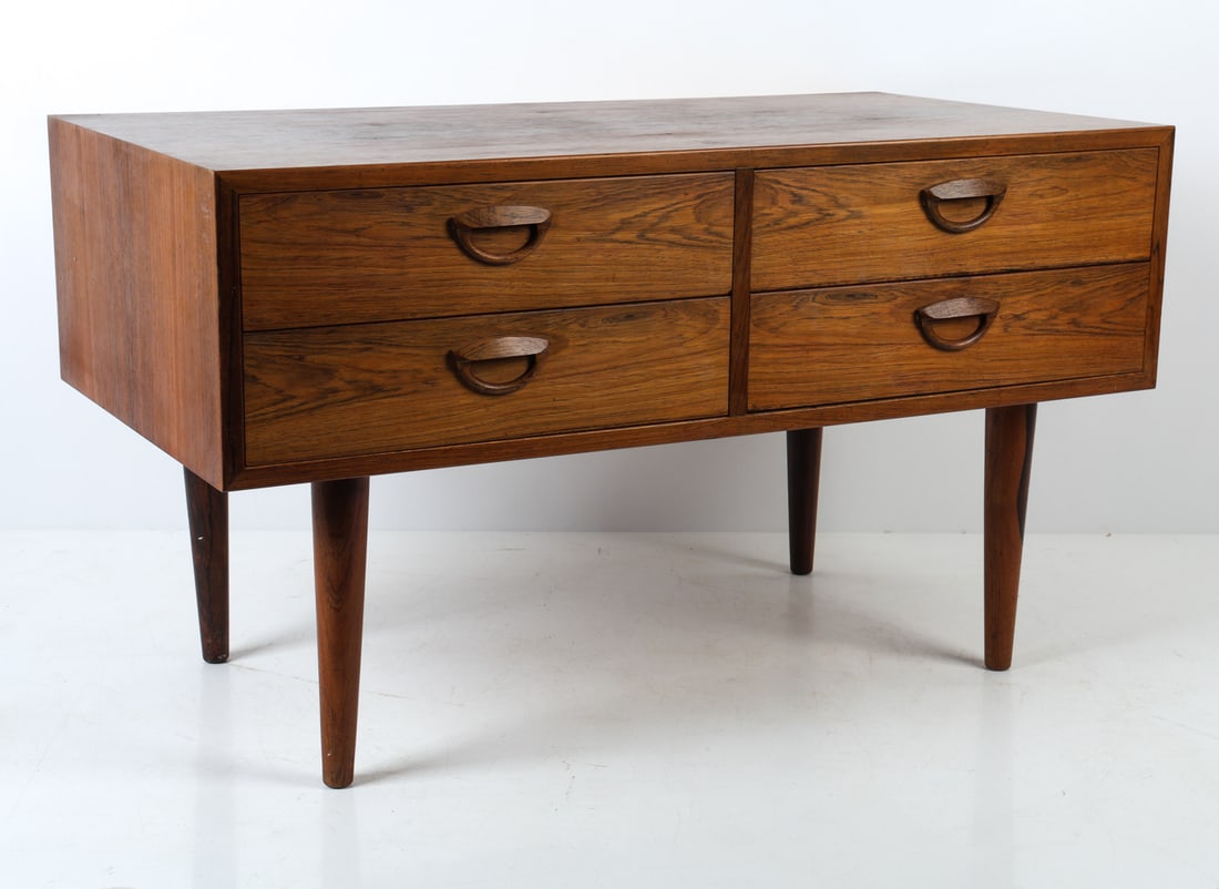 KAI KRISTIANSEN DANISH ROSEWOOD SIDE CHEST C.1960S: For FM Mobler. Side chest with (4) drawers. Apparently unmarked. Denmark, circa 1960s. Dimension: H 19.25" x W 33.75" x D 17.75". Conditions: Wear consistent with age and use, including minor rubs and