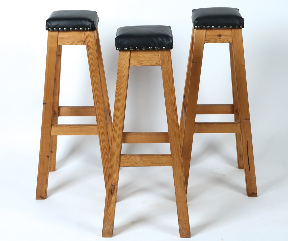 SCANDINAVIAN PINE & LEATHER BAR STOOLS C. 1970S (1 of 12)
