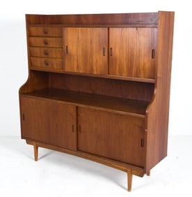 POUL JESSEN STYLE TEAK SIDEBOARD CABINET C. 1960S